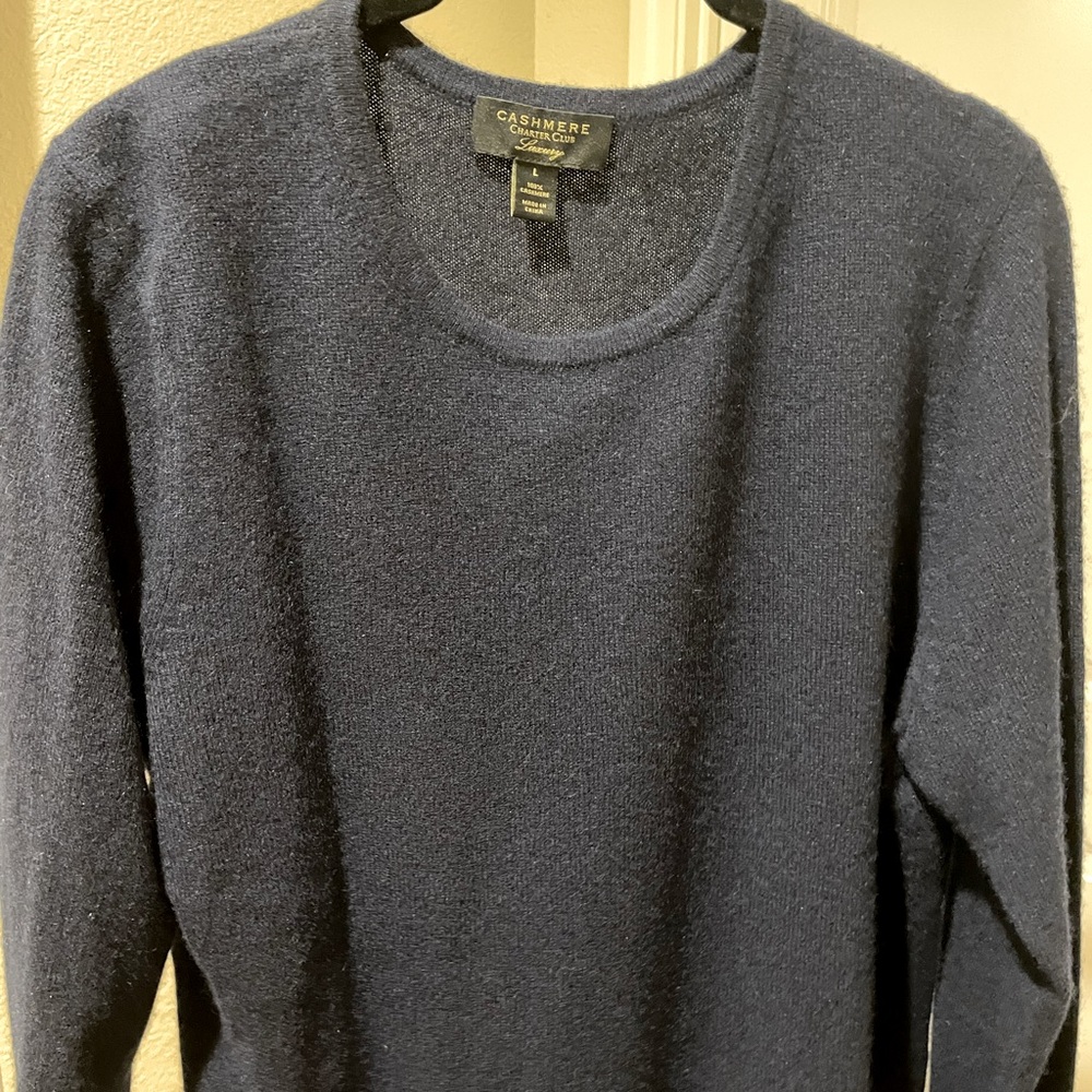 Navy blue cashmere long sleeve crew neck sweater Size L
